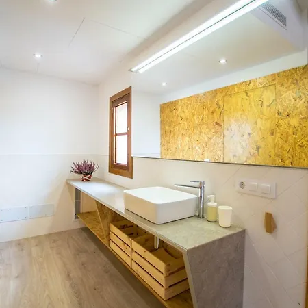 Villa Roja, Design Townhouse In