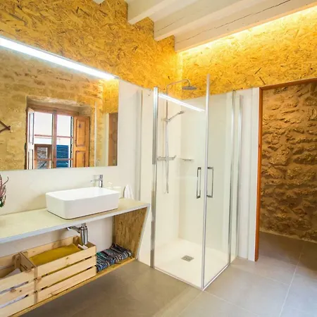 Roja, Design Townhouse In Villa Alcudia (Mallorca)