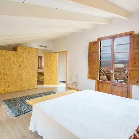 Roja, Design Townhouse In Villa Alcudia